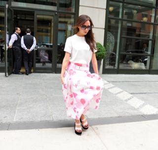 Victoria Beckham feet photo thumbnail