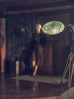 Amber Heard feet photo thumbnail