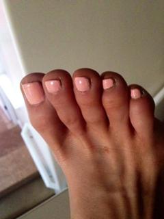 Emma Lovett feet photo thumbnail