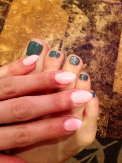 Emma Lovett feet photo thumbnail