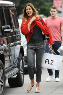 Kelly Bensimon feet photo thumbnail