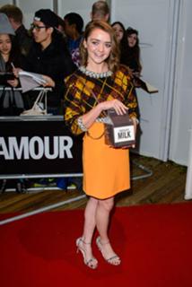 Maisie Williams feet photo thumbnail