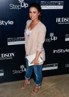 Lacey Chabert feet photo thumbnail