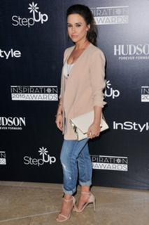 Lacey Chabert feet photo thumbnail