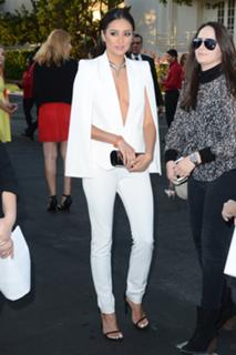 Shay Mitchell feet photo thumbnail