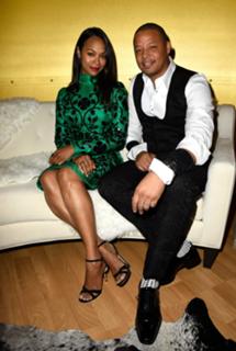 Zoe Saldana feet photo thumbnail