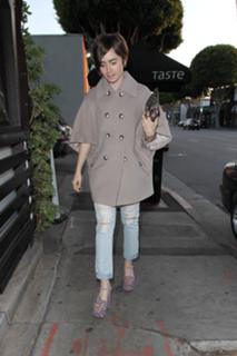 Lily Collins feet photo thumbnail