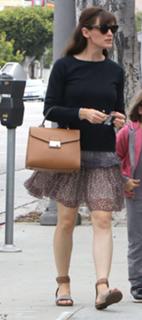 Jennifer Garner feet photo thumbnail