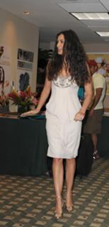 Demi Moore feet photo thumbnail