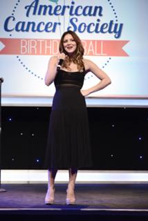 Katharine McPhee feet photo thumbnail