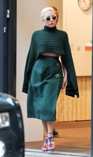 Lady Gaga feet photo thumbnail