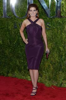Debra Messing feet photo thumbnail