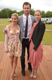 Emily Blunt feet photo thumbnail