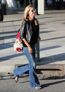 Heidi Klum feet photo thumbnail