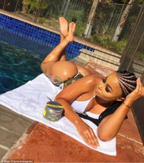 Blac Chyna feet photo thumbnail