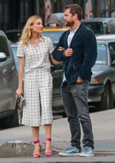 Diane Kruger feet photo thumbnail