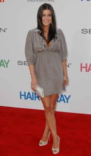 Carmen Electra feet photo thumbnail