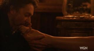 Lucy Lawless feet photo thumbnail