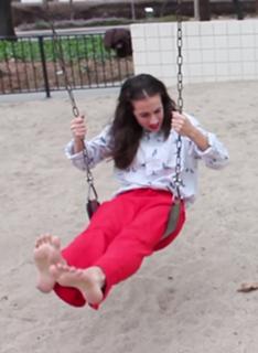 Colleen Ballinger feet photo thumbnail