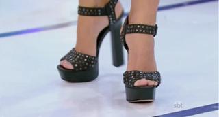 Lívia Andrade feet photo thumbnail