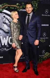 Anna Faris feet photo thumbnail