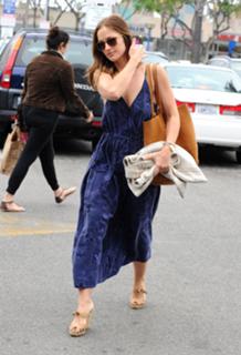 Minka Kelly feet photo thumbnail