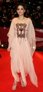 Marion Cotillard feet photo thumbnail