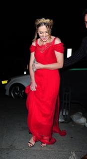 Perrie Edwards feet photo thumbnail