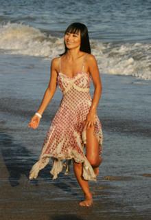 Bai Ling feet photo thumbnail
