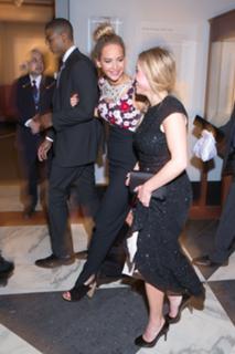 Jennifer Lawrence feet photo thumbnail