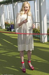 Fearne Cotton feet photo thumbnail
