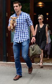 Jennifer Lawrence feet photo thumbnail
