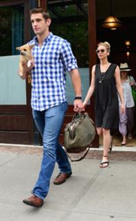 Jennifer Lawrence feet photo thumbnail