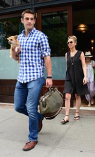 Jennifer Lawrence feet photo thumbnail