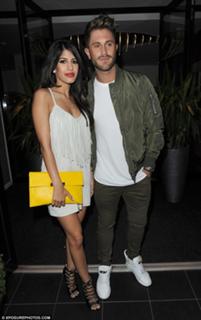 Jasmin Walia feet photo thumbnail