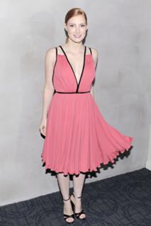 Jessica Chastain feet photo thumbnail
