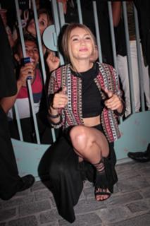 Gigi Hadid feet photo thumbnail