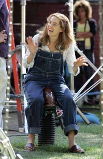 Kate Winslet feet photo thumbnail