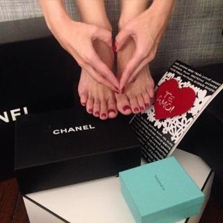 Franciely Freduzeski feet photo thumbnail