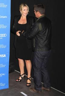Kate Winslet feet photo thumbnail