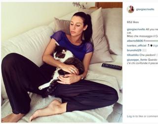Giorgia Crivello feet photo thumbnail