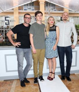 Chloë Grace Moretz feet photo thumbnail