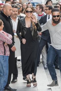 Mariah Carey feet photo thumbnail