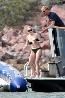 Kate Winslet feet photo thumbnail