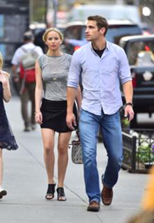 Jennifer Lawrence feet photo thumbnail