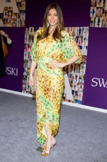 Jessica Biel feet photo thumbnail