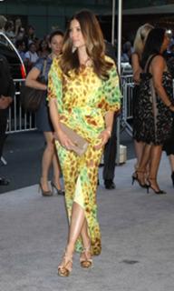 Jessica Biel feet photo thumbnail