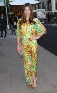 Jessica Biel feet photo thumbnail