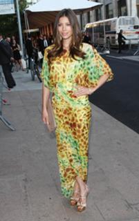 Jessica Biel feet photo thumbnail