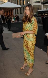 Jessica Biel feet photo thumbnail
